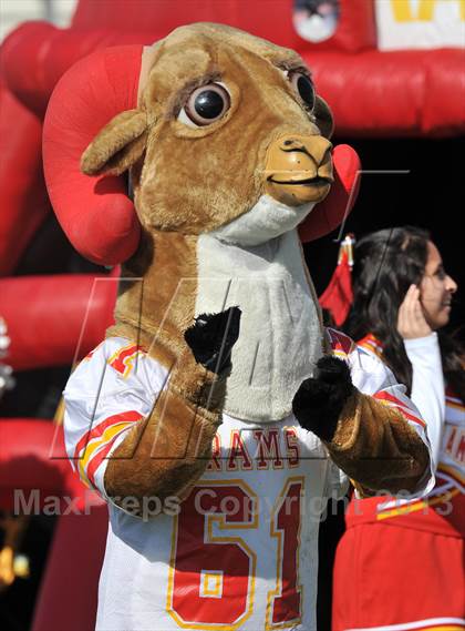 Thumbnail 1 in S & S Consolidated vs. Leonard (UIL 2A Regional Semifinal) photogallery.