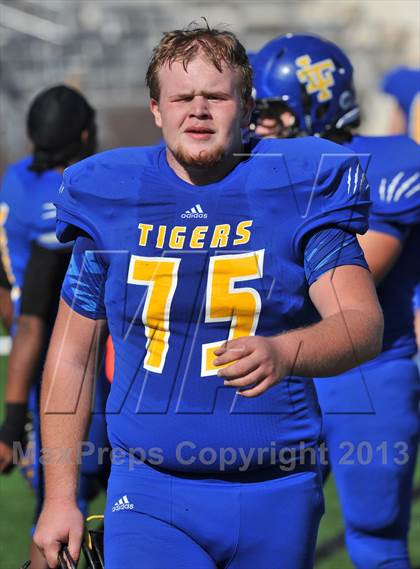 Thumbnail 2 in S & S Consolidated vs. Leonard (UIL 2A Regional Semifinal) photogallery.
