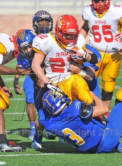 Thumbnail 2 in S & S Consolidated vs. Leonard (UIL 2A Regional Semifinal) photogallery.