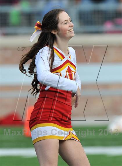 Thumbnail 3 in S & S Consolidated vs. Leonard (UIL 2A Regional Semifinal) photogallery.