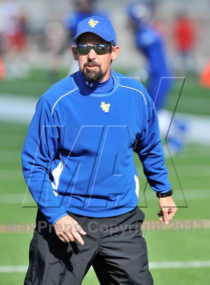 Thumbnail 2 in S & S Consolidated vs. Leonard (UIL 2A Regional Semifinal) photogallery.