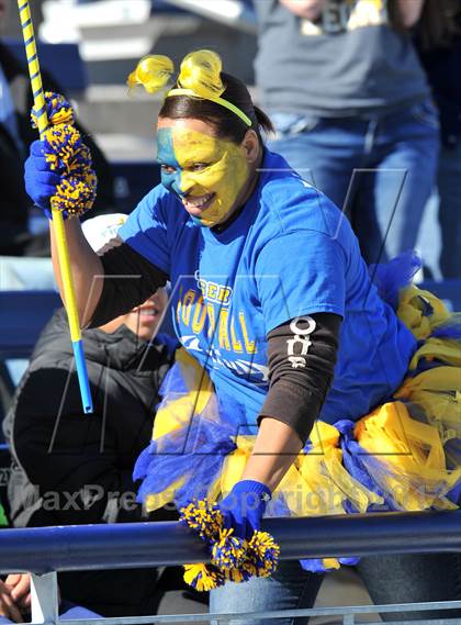 Thumbnail 3 in S & S Consolidated vs. Leonard (UIL 2A Regional Semifinal) photogallery.