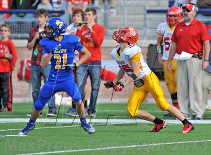 Thumbnail 2 in S & S Consolidated vs. Leonard (UIL 2A Regional Semifinal) photogallery.