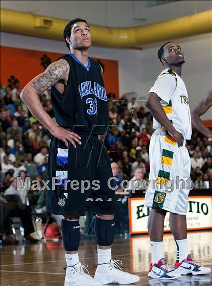 Thumbnail 2 in Oakland vs. Castro Valley (CIF State NorCal D1 Semifinal) photogallery.