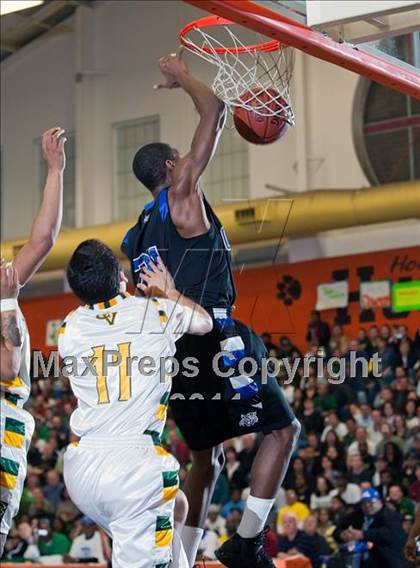 Thumbnail 1 in Oakland vs. Castro Valley (CIF State NorCal D1 Semifinal) photogallery.
