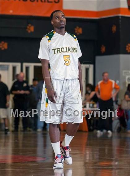 Thumbnail 2 in Oakland vs. Castro Valley (CIF State NorCal D1 Semifinal) photogallery.