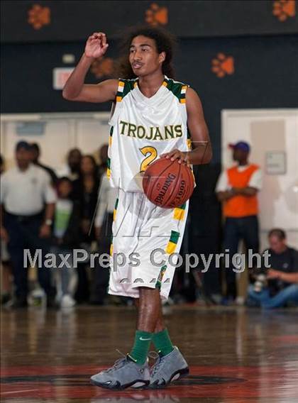 Thumbnail 1 in Oakland vs. Castro Valley (CIF State NorCal D1 Semifinal) photogallery.