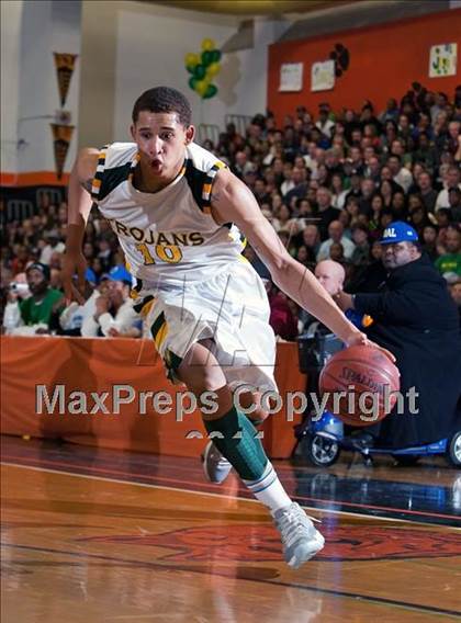 Thumbnail 3 in Oakland vs. Castro Valley (CIF State NorCal D1 Semifinal) photogallery.