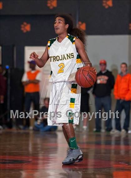 Thumbnail 3 in Oakland vs. Castro Valley (CIF State NorCal D1 Semifinal) photogallery.