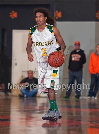 Thumbnail 1 in Oakland vs. Castro Valley (CIF State NorCal D1 Semifinal) photogallery.