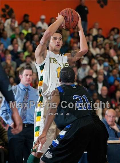 Thumbnail 1 in Oakland vs. Castro Valley (CIF State NorCal D1 Semifinal) photogallery.
