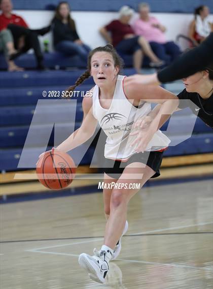 Thumbnail 2 in Amanda-Clearcreek vs Worthington Christian (Scrimmage) photogallery.