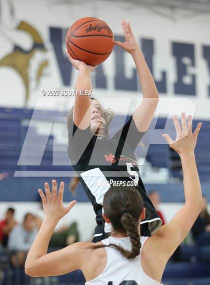Thumbnail 2 in Amanda-Clearcreek vs Worthington Christian (Scrimmage) photogallery.