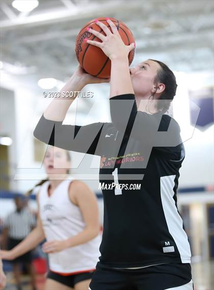 Thumbnail 2 in Amanda-Clearcreek vs Worthington Christian (Scrimmage) photogallery.