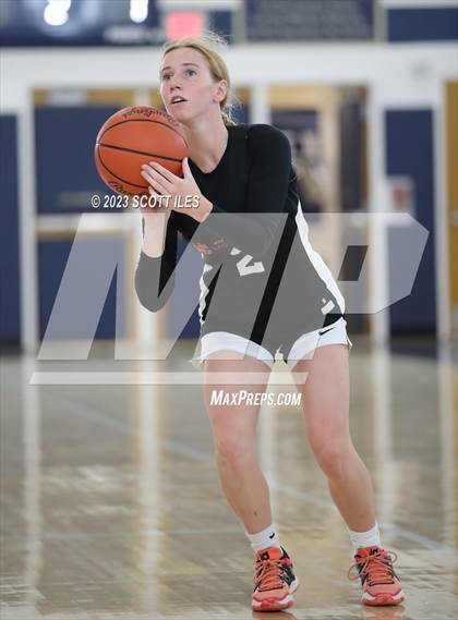 Thumbnail 3 in Amanda-Clearcreek vs Worthington Christian (Scrimmage) photogallery.