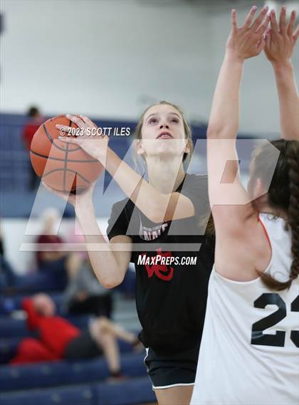 Thumbnail 1 in Amanda-Clearcreek vs Worthington Christian (Scrimmage) photogallery.
