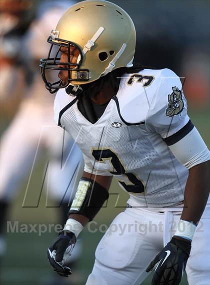 Thumbnail 3 in Hylton vs. Ocean Lakes (VHSL 3A D6 Semifinal) photogallery.