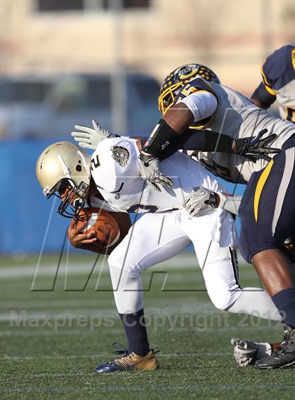 Thumbnail 2 in Hylton vs. Ocean Lakes (VHSL 3A D6 Semifinal) photogallery.