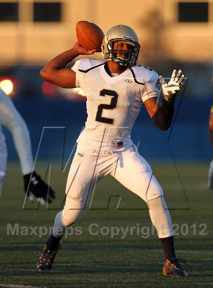 Thumbnail 2 in Hylton vs. Ocean Lakes (VHSL 3A D6 Semifinal) photogallery.