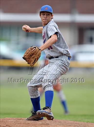 null - Photo 01