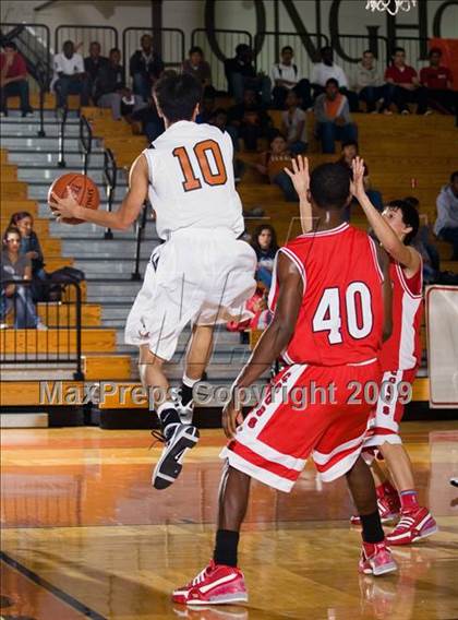 Thumbnail 2 in Dobie vs. Crosby (McDonalds Texas Invitational) photogallery.