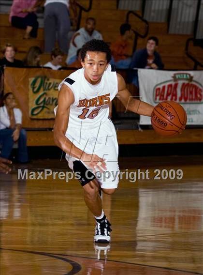 Thumbnail 3 in Dobie vs. Crosby (McDonalds Texas Invitational) photogallery.