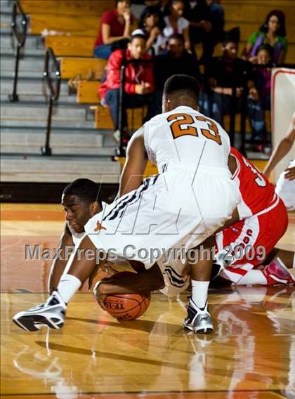 Thumbnail 2 in Dobie vs. Crosby (McDonalds Texas Invitational) photogallery.