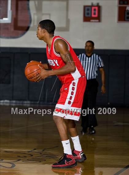 Thumbnail 3 in Dobie vs. Crosby (McDonalds Texas Invitational) photogallery.