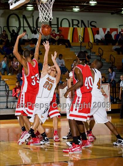 Thumbnail 3 in Dobie vs. Crosby (McDonalds Texas Invitational) photogallery.