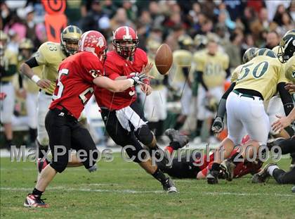 Thumbnail 3 in South Johnston vs. South Point (NCHSAA 3AA Final) photogallery.