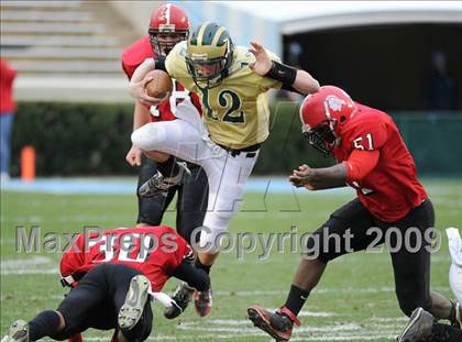 Thumbnail 3 in South Johnston vs. South Point (NCHSAA 3AA Final) photogallery.