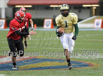 Thumbnail 2 in South Johnston vs. South Point (NCHSAA 3AA Final) photogallery.