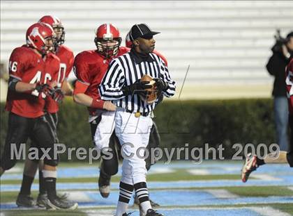 Thumbnail 1 in South Johnston vs. South Point (NCHSAA 3AA Final) photogallery.