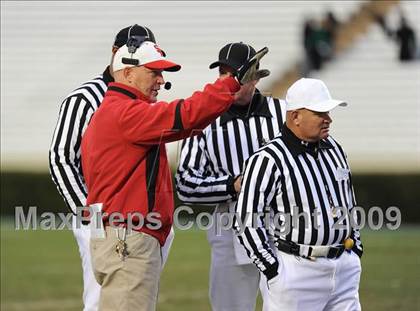 Thumbnail 3 in South Johnston vs. South Point (NCHSAA 3AA Final) photogallery.