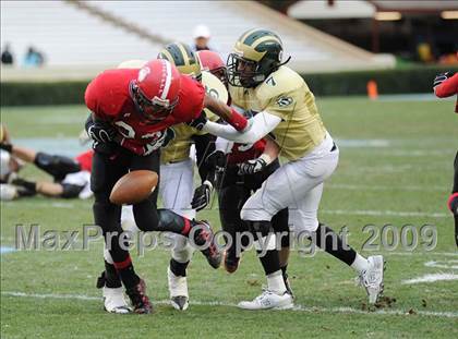 Thumbnail 2 in South Johnston vs. South Point (NCHSAA 3AA Final) photogallery.