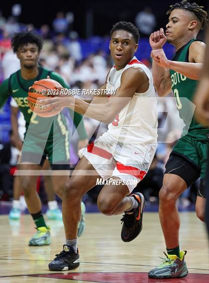 Thumbnail 3 in Lake Highlands vs. DeSoto (UIL 6A Basketball State Semifinal) photogallery.