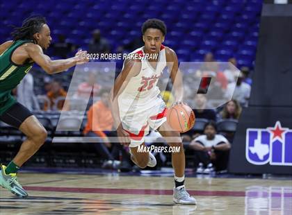 Thumbnail 3 in Lake Highlands vs. DeSoto (UIL 6A Basketball State Semifinal) photogallery.