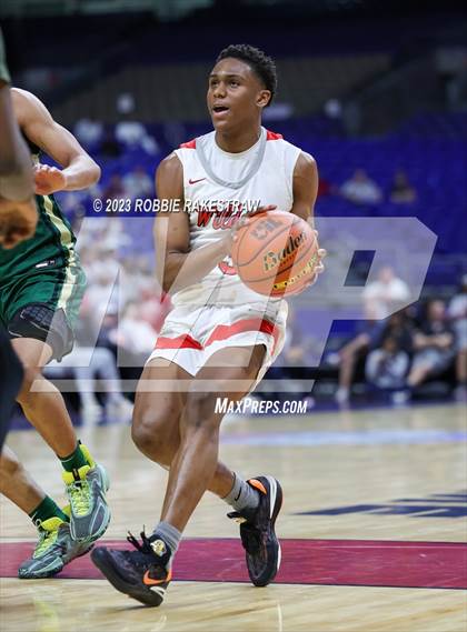 Thumbnail 3 in Lake Highlands vs. DeSoto (UIL 6A Basketball State Semifinal) photogallery.