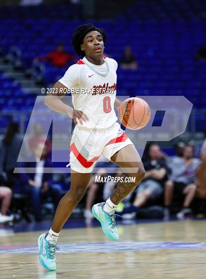 Thumbnail 2 in Lake Highlands vs. DeSoto (UIL 6A Basketball State Semifinal) photogallery.
