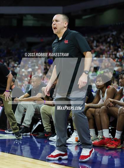 Thumbnail 3 in Lake Highlands vs. DeSoto (UIL 6A Basketball State Semifinal) photogallery.