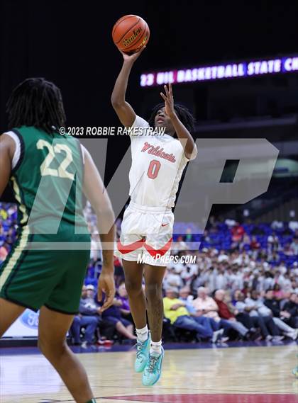 Thumbnail 1 in Lake Highlands vs. DeSoto (UIL 6A Basketball State Semifinal) photogallery.
