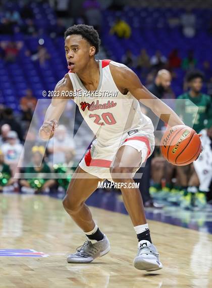 Thumbnail 2 in Lake Highlands vs. DeSoto (UIL 6A Basketball State Semifinal) photogallery.