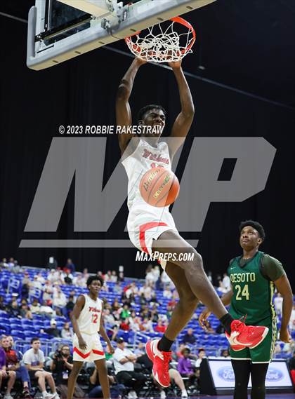 Thumbnail 2 in Lake Highlands vs. DeSoto (UIL 6A Basketball State Semifinal) photogallery.