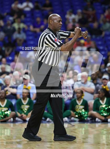 Thumbnail 2 in Lake Highlands vs. DeSoto (UIL 6A Basketball State Semifinal) photogallery.