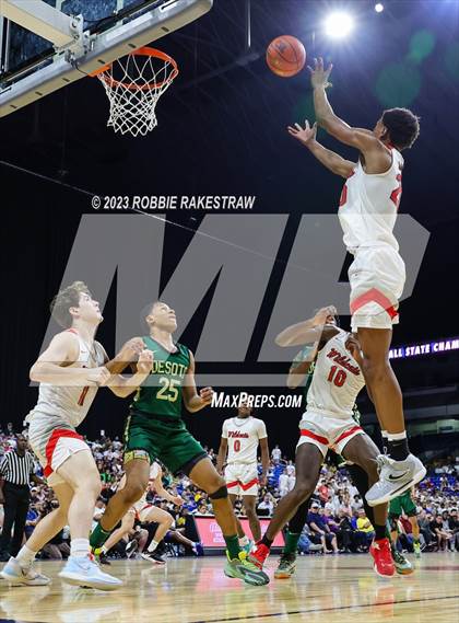 Thumbnail 2 in Lake Highlands vs. DeSoto (UIL 6A Basketball State Semifinal) photogallery.