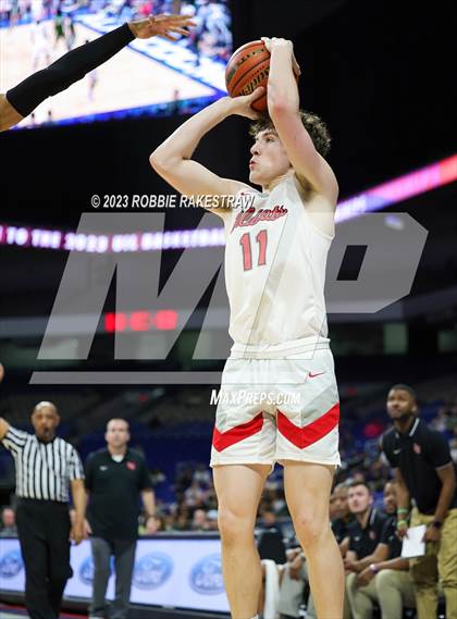 Thumbnail 1 in Lake Highlands vs. DeSoto (UIL 6A Basketball State Semifinal) photogallery.
