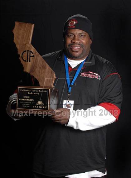 Thumbnail 3 in Centennial Award Photos (CIF State D1 Final) photogallery.