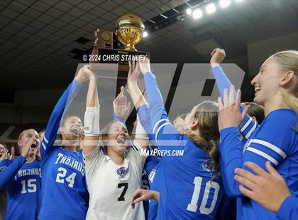 Thumbnail 3 in Valley Christian vs. Seton Catholic (AIA-3A Awards) photogallery.