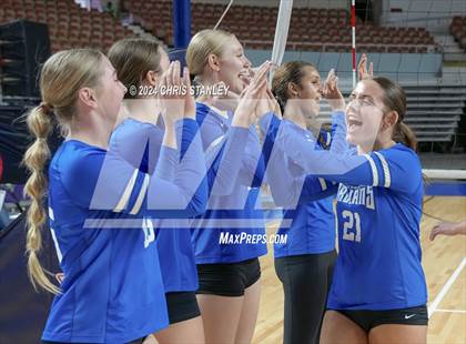 Thumbnail 3 in Valley Christian vs. Seton Catholic (AIA-3A Awards) photogallery.