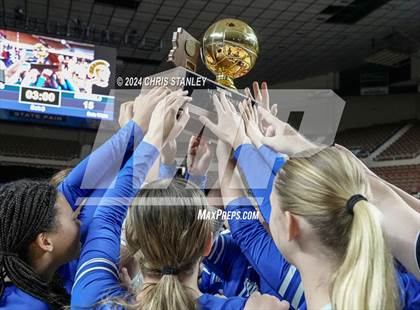 Thumbnail 1 in Valley Christian vs. Seton Catholic (AIA-3A Awards) photogallery.